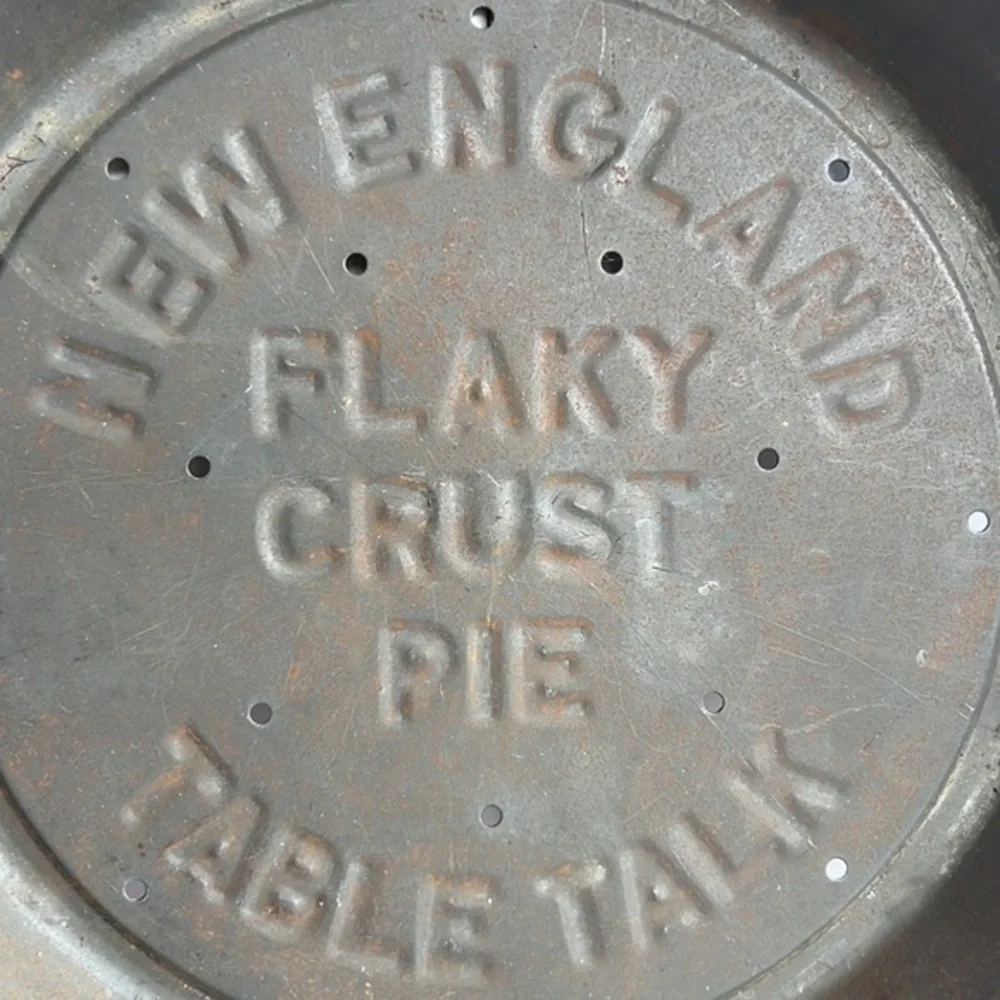 Antique New England Flaky‎ Crust Pie Tin Pan Plate 9.5”